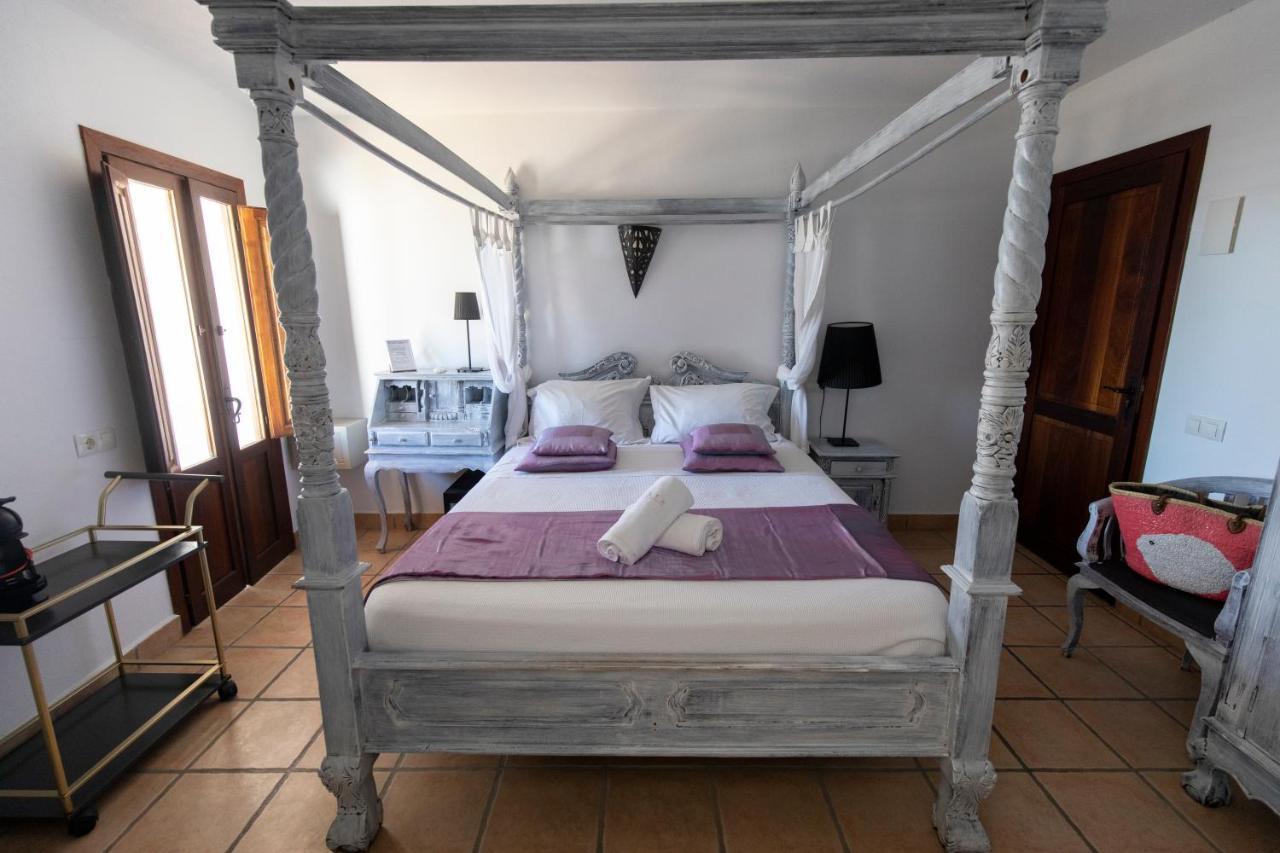 Buenavista Suites Hotel Boutique Santa Eulària des Riu Kültér fotó